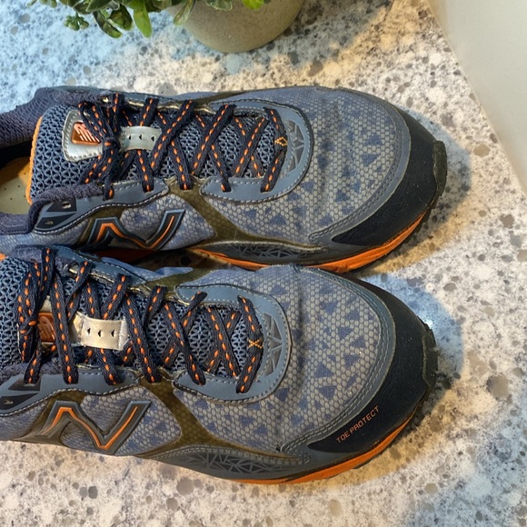 New Balance Trail shoes mens size 8 4E hiking sport - Picture 2 of 11